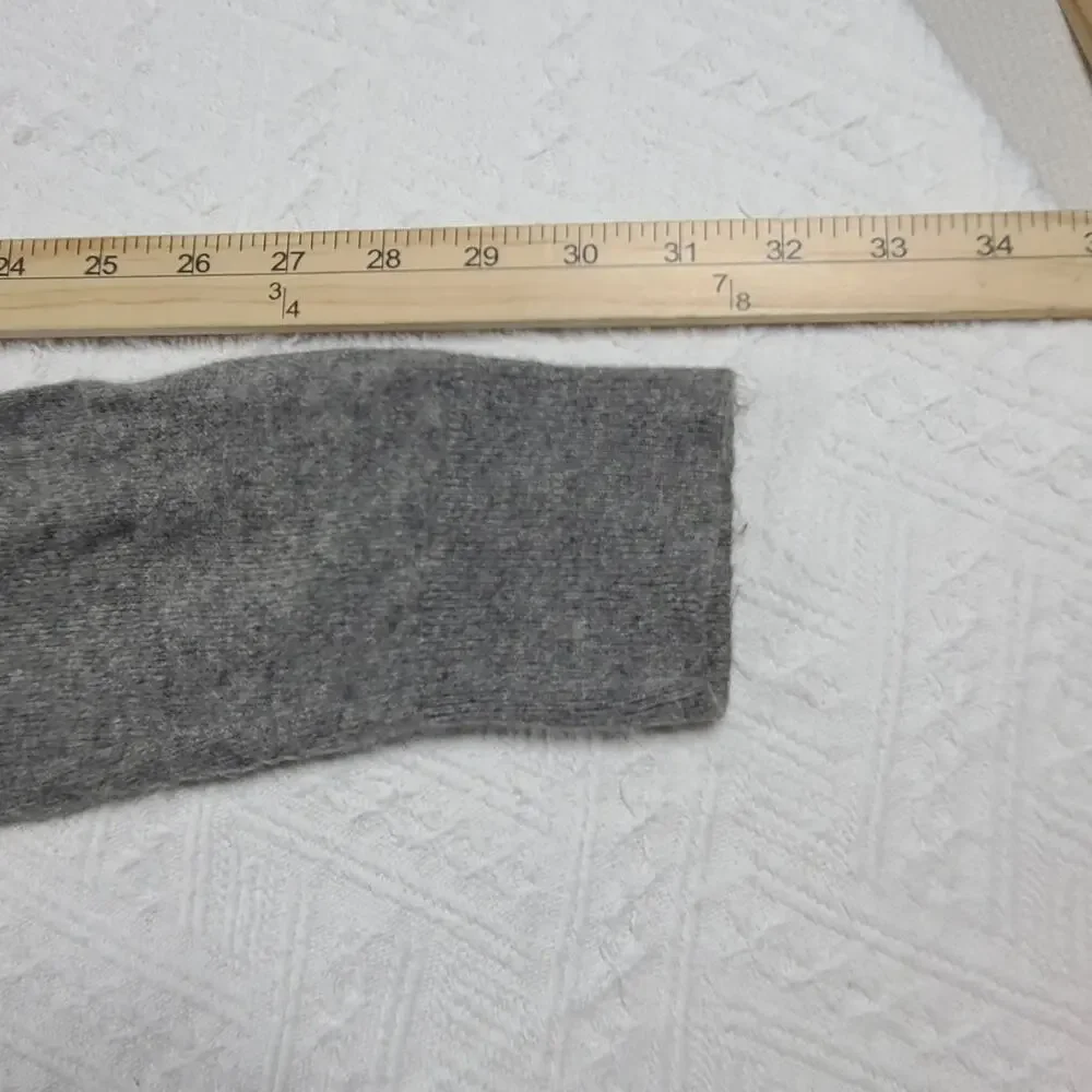 Abercrombie and Fitch men's 100% cashmere Size Medium Quiet luxury preppy cozy - Picture 6 of 7